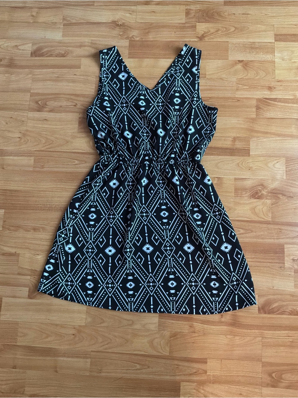 Xhilaration Black & White Geometric Sleeveless Dress